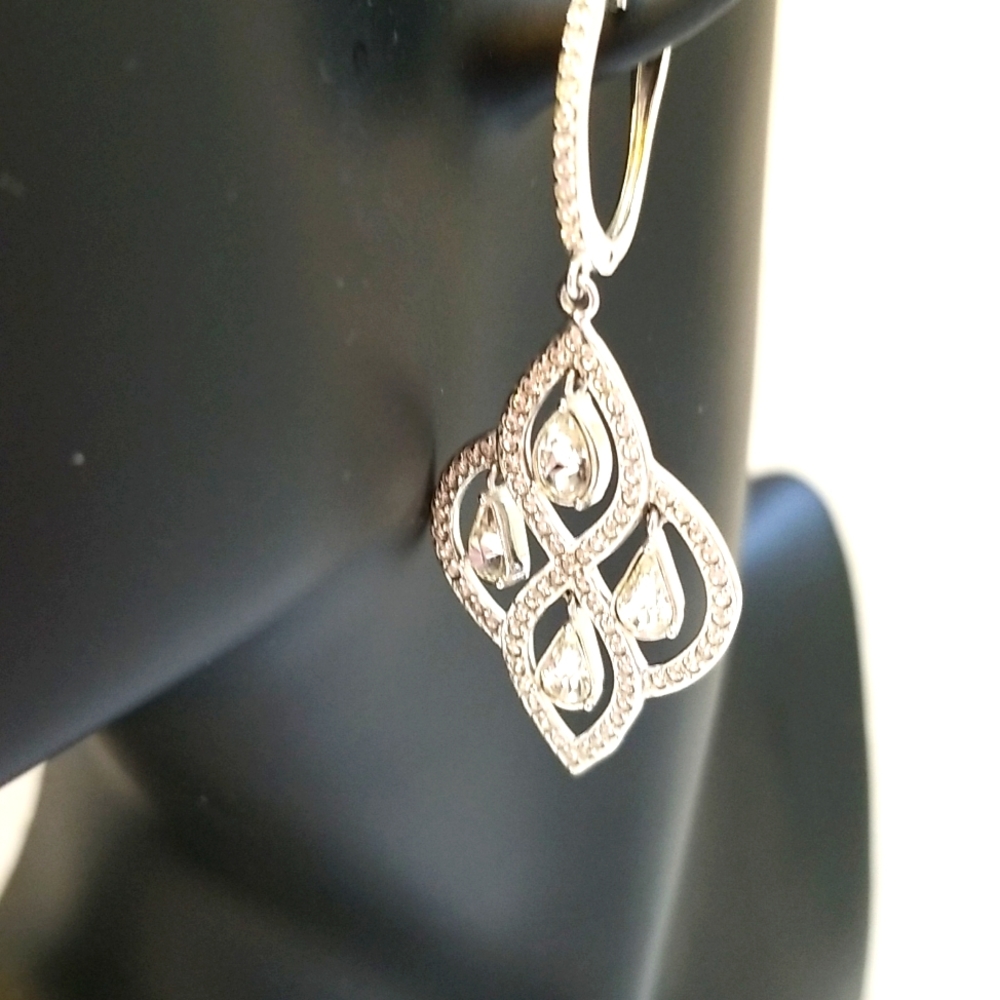 Woman's  Fashion Pierced  Earrings - Picture 2 of 4